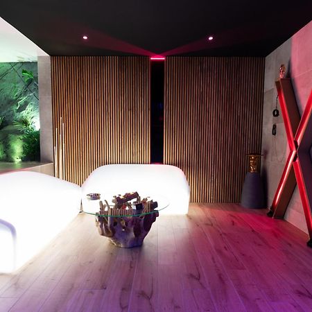Les Secrets Rooms - Bonneval - Love Room - Spa Et Hammam Privatif Luaran gambar