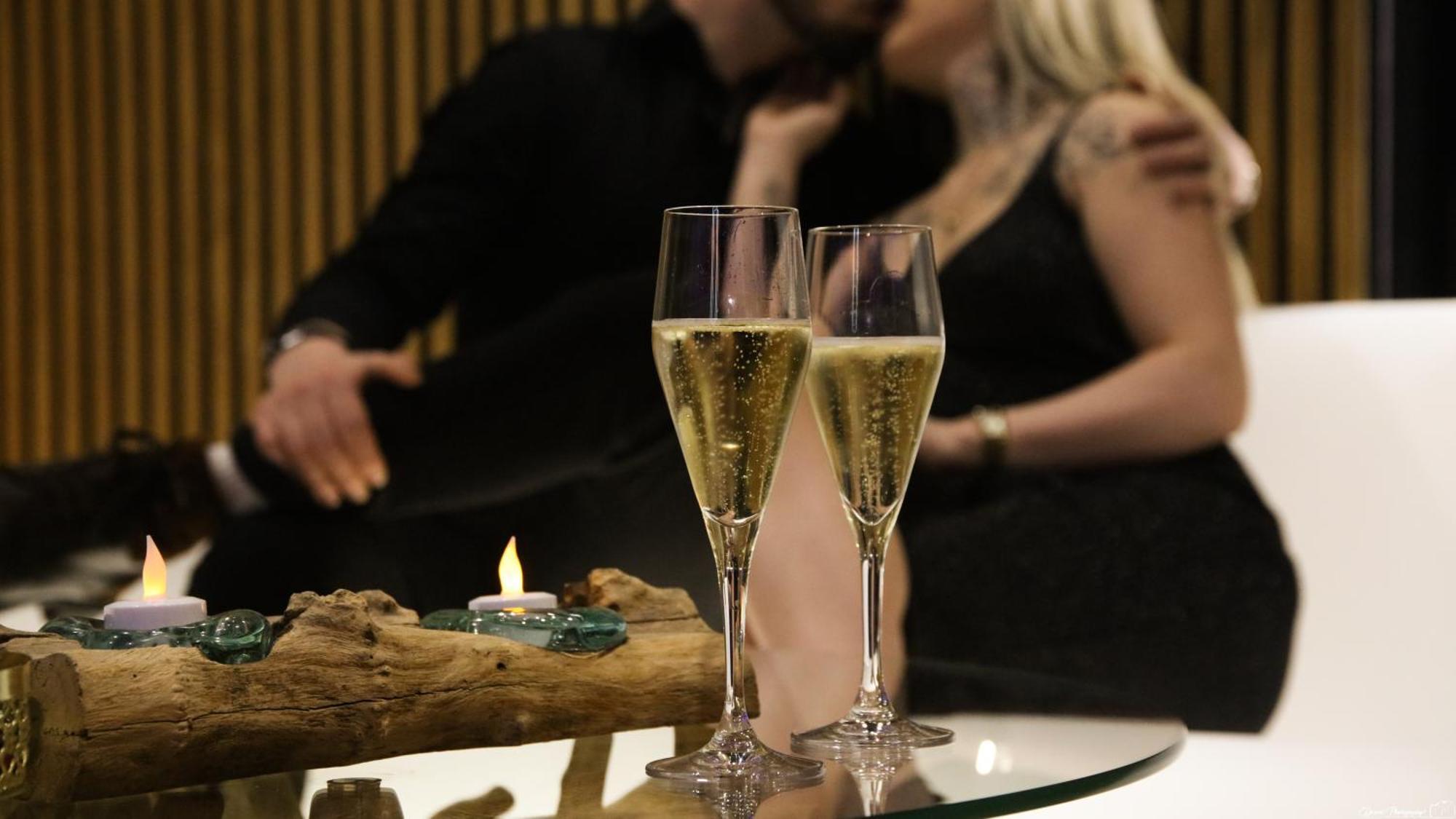 Les Secrets Rooms - Bonneval - Love Room - Spa Et Hammam Privatif Luaran gambar